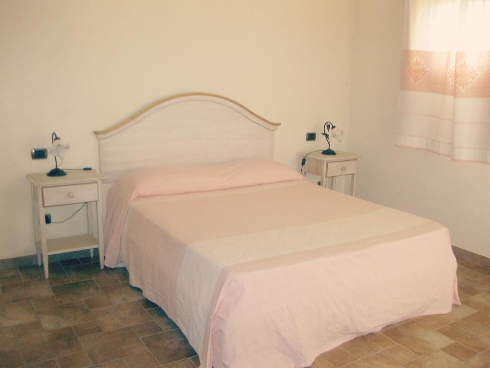 Borgo Alba Barona Turismo Rurale 골푸아랑시 외부 사진